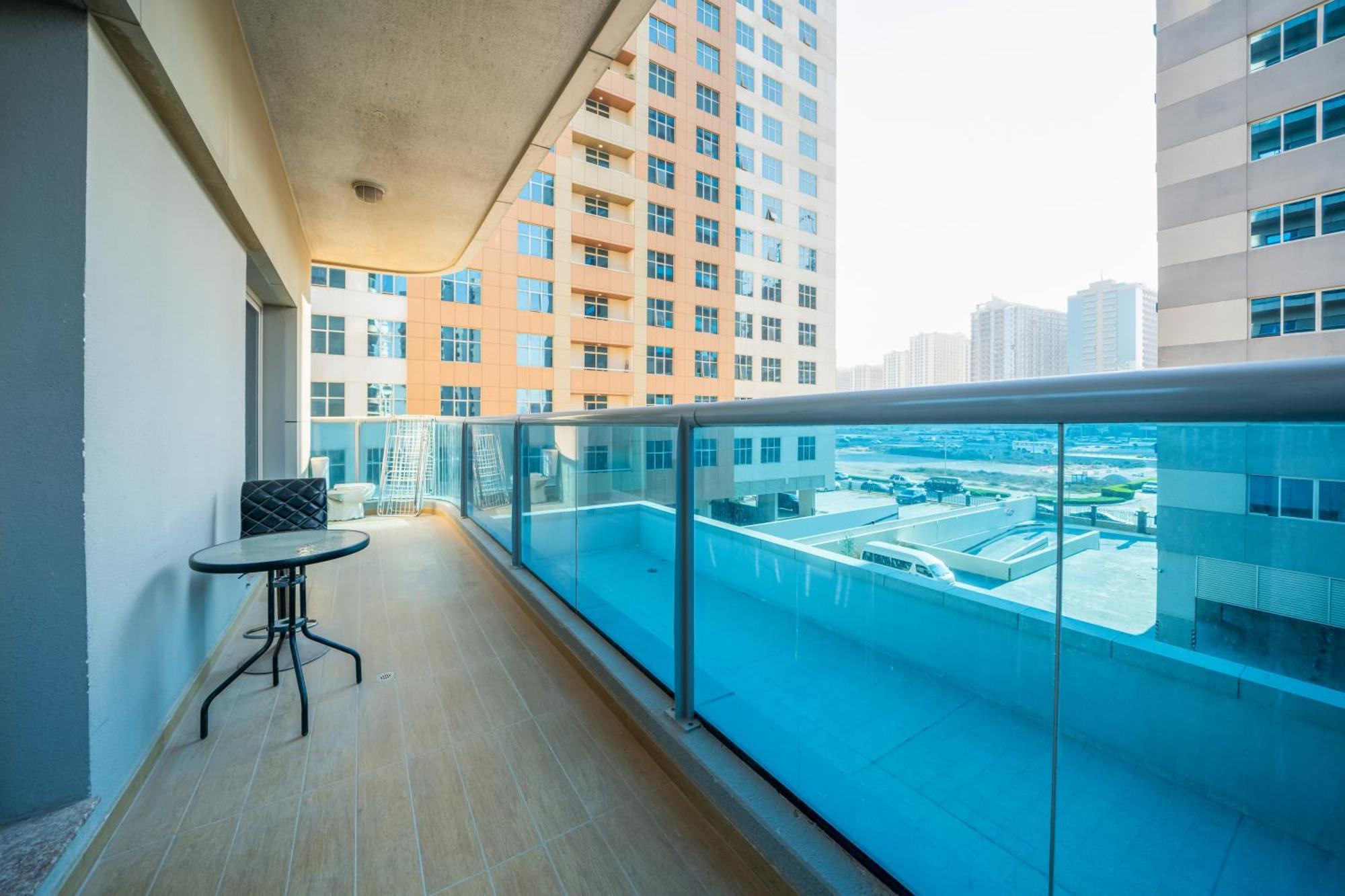 Live Spacious 3Br Apartment All En Suite & Balcony Dubai Eksteriør bilde