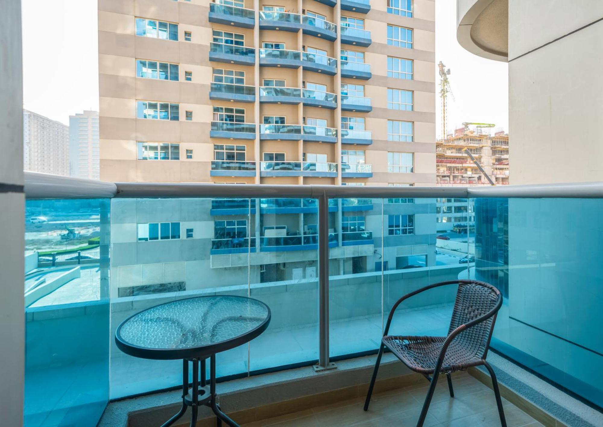 Live Spacious 3Br Apartment All En Suite & Balcony Dubai Eksteriør bilde